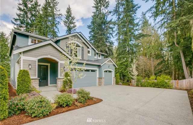 Beautiful 5 Bedroom 4 Bathroom Home in Lake Forest Park! photos photos