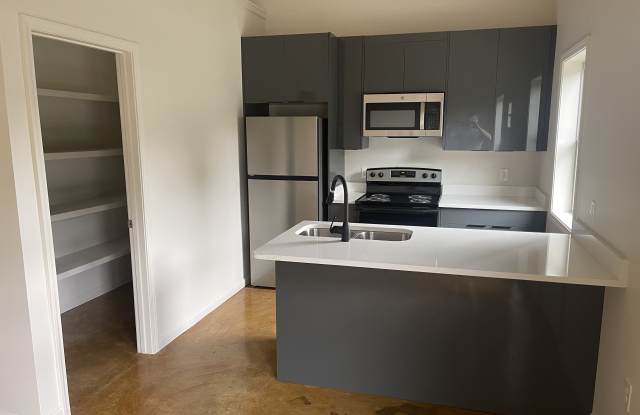 1120 Creath Ave photos photos