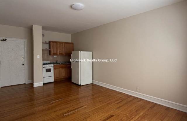 1143 West Morse Gallery 3