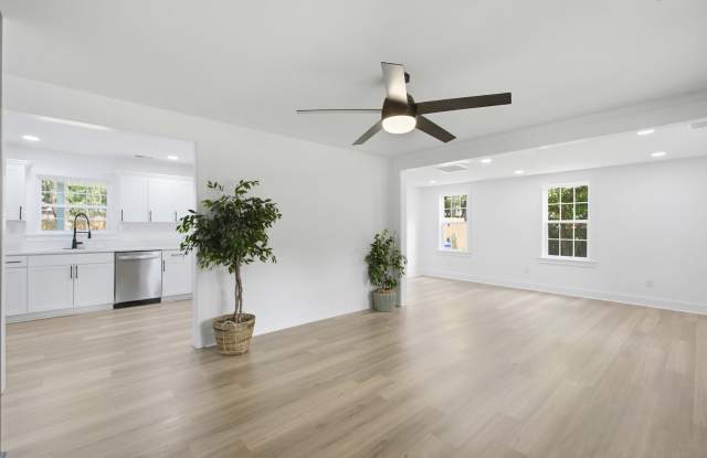 1787 Hay Road Gallery 1