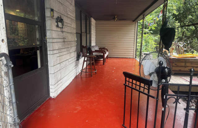 1201 S Longwood Drive Gallery 3