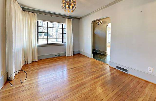 1216 S Kings Drive Gallery 2