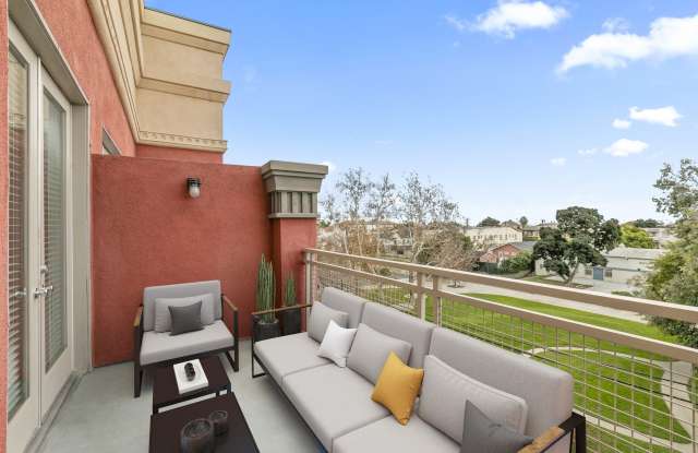 San Pedro Bank Lofts Gallery 1