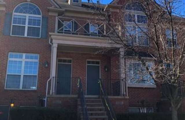 39621 SPRINGWATER Drive - 39621 Springwater Dr, Wayne County, MI 48168