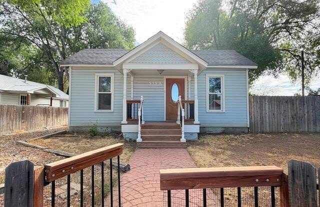 525 Colorado Street Gallery 1