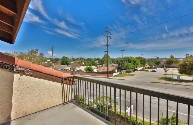 1239 E Whittier Boulevard Gallery 3