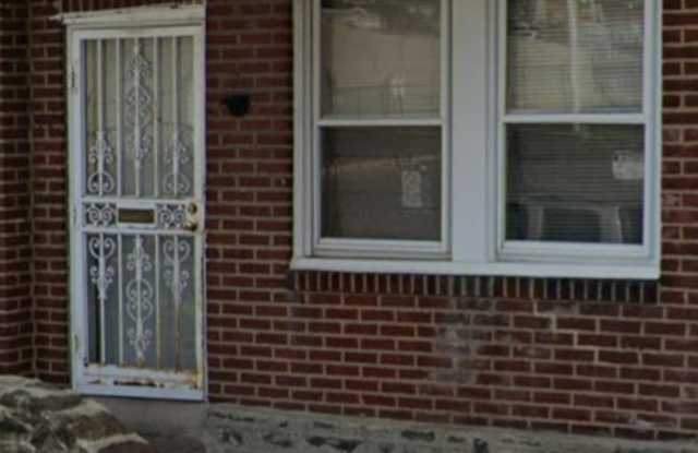 308 W Courtland St photos photos