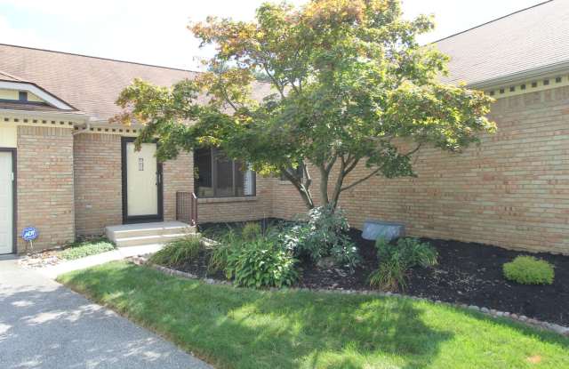 1959-1961 Bayswater Dr. Gallery 4