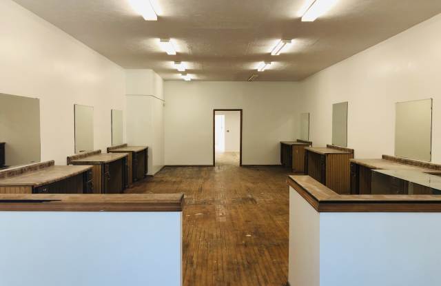 1623 Miami St Gallery 3