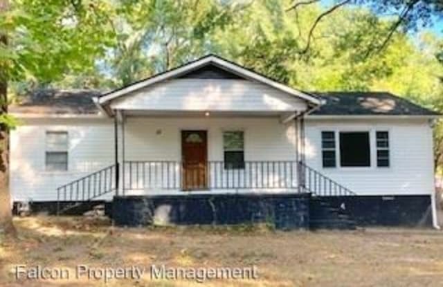 13 Tuxedo Avenue - 13 Tuxedo Avenue, Newnan, GA 30263