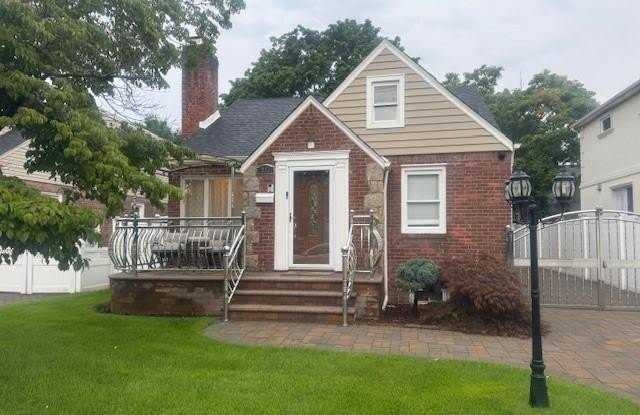 302 Oakford Street photos photos
