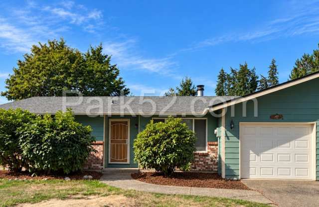 3 Bedroom Puyallup Duplex with 1 Car Garage! More Photos Coming Soon! Gallery 1
