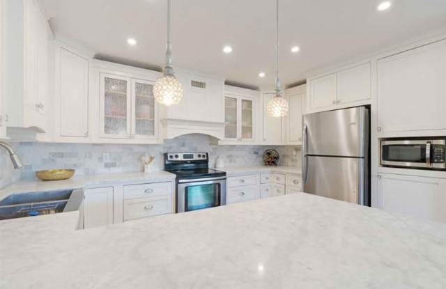 2 bedroom / 2.5 bathroom townhome available now! $3500 a month photos photos