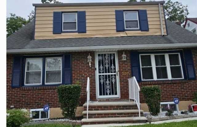 297 E 27Th St photos photos