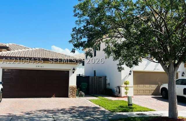 24161 SW 115th Ct Gallery 1