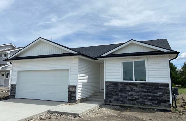 Luxury Newer Construction Home with Attached 2 Car Garage! photos photos