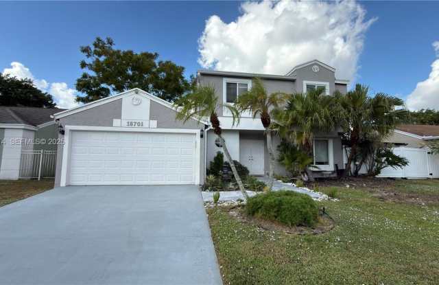 18701 Shauna Manor Dr - 18701 Shauna Manor Drive, Palm Beach County, FL 33496