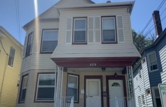 424 W Grand St - 424 West Grand Street, Elizabeth, NJ 07202
