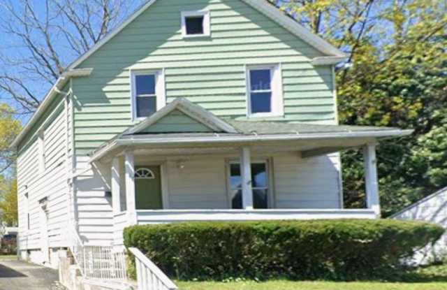 4 Bed 1.5 Bath Home Available For Rent - 47 Priscilla photos photos