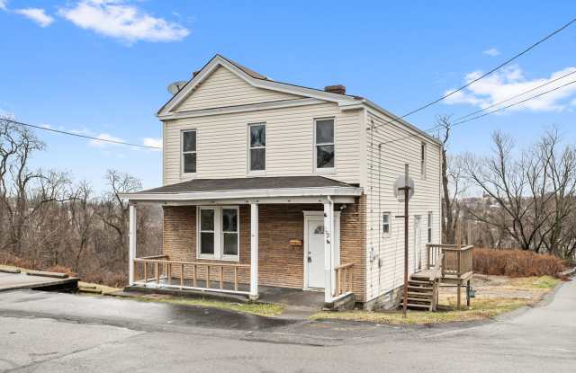 Newly Renovated 3 Bed, 2 Bath Single Family Home in Overbrook Area - Central AC, Off-Street Parking - Available NOW Gallery 4