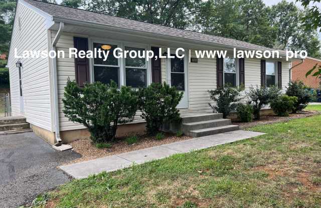 Charming and Clean- Hollins Three Bedroom Ranch with Fenced Yard photos photos