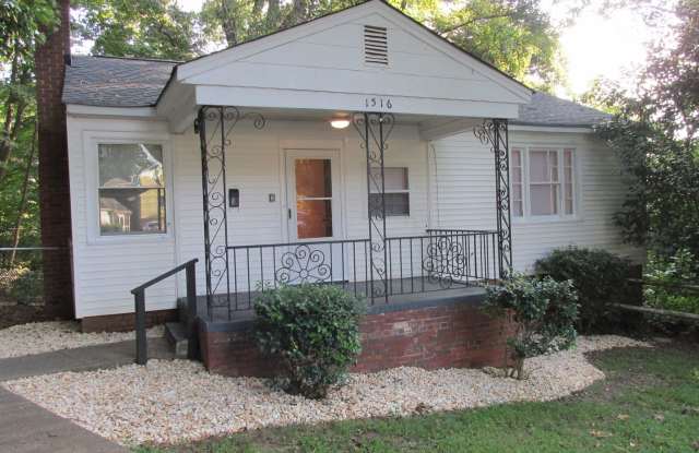 1516 Noel Place Gallery 2