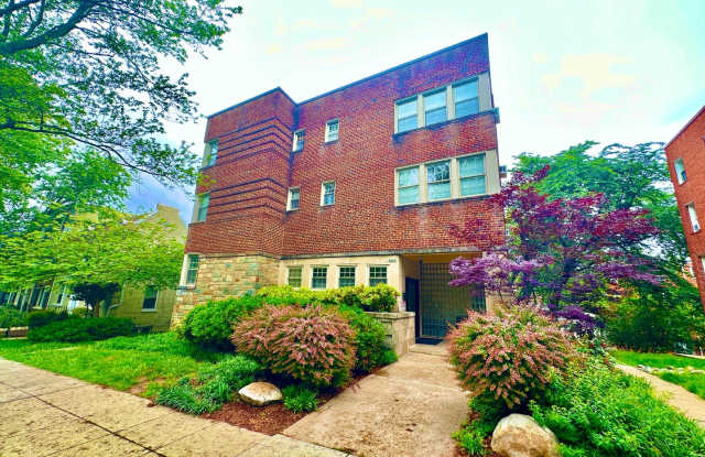 Great Studio in Glover Park/North Georgetown w/Murphy Bed, Walk-In Closet, Eat in Kitchen! photos photos