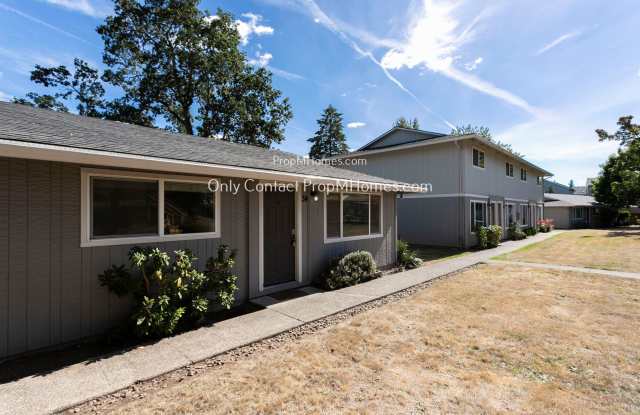 Charming Retreat in Timbercrest with Modern Amenities and Outdoor Oasis! + Seasonal Pool Access! - 14655 Southwest 76th Avenue, Tigard, OR 97224