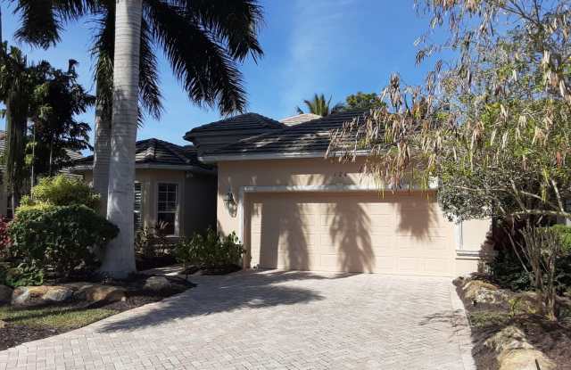 Annual unfurnished 3/2 SFH with pool in The Oaks! photos photos