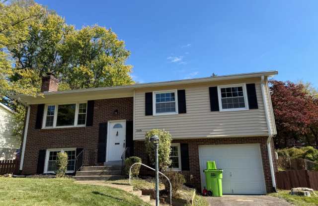 13606 Greenwood Dr Gallery 1
