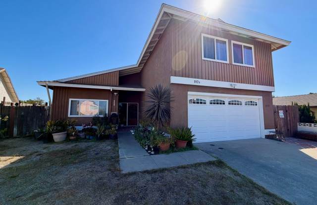 4 Bedroom Home & Private Backyard in Chula Vista! Gallery 1