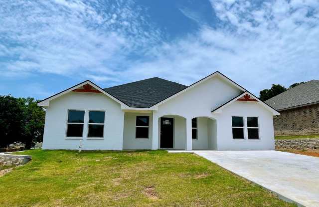 Beautiful 4 bedroom 2 Bath Home In Silo School District Gallery 1