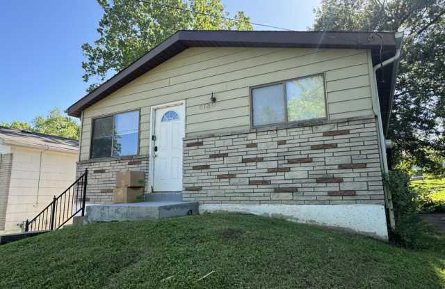 Lovely 2 Bedroom / 1 Bath for Rent - Section 8 Welcome photos photos