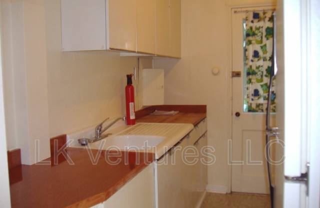 9298 NE Seaview Ave Gallery 4