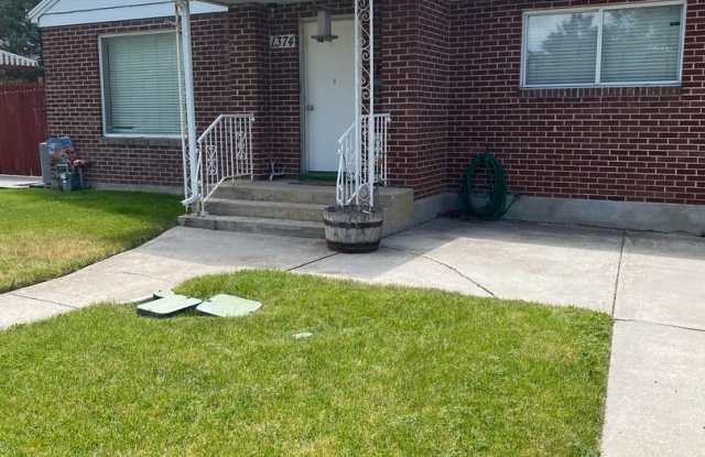 1374 Maple Drive photos photos