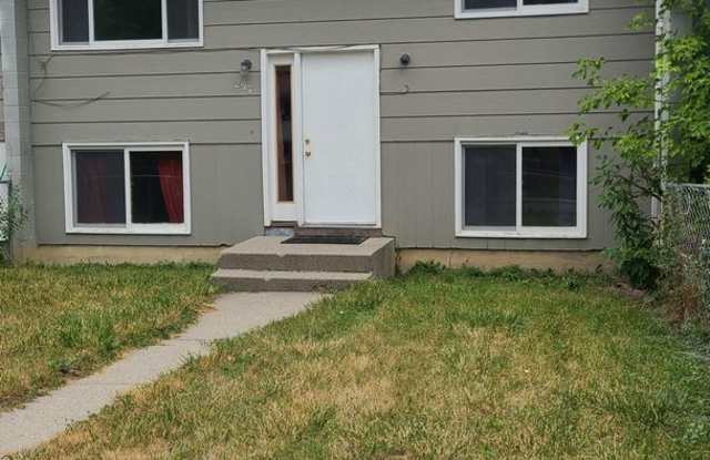 4 Bedroom/ 2 bath Centrally Located Split Level! photos photos