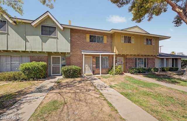 8510 E MONTEBELLO Avenue photos photos