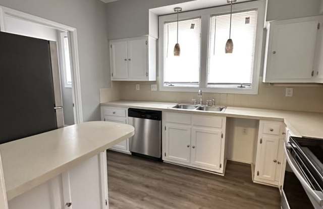 Coming Soon.....Large 2 Bedroom 2 Bath Condo in the Forest Oaks Community!! photos photos