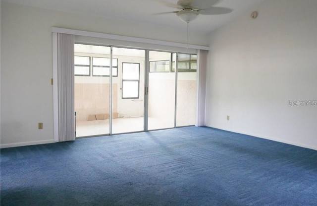 1599 AMBERLEA DRIVE S Gallery 2