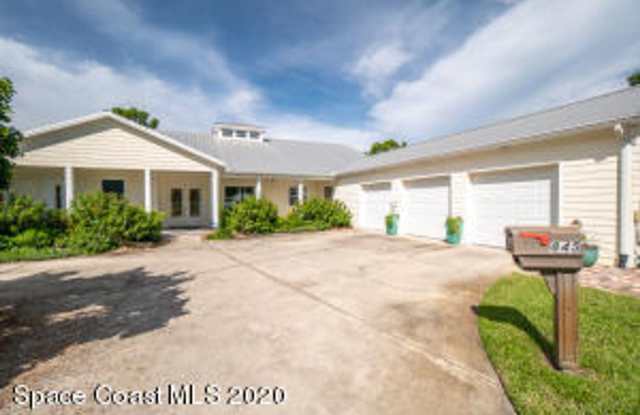 Executiive Indian River home with pool and boat dock/lift photos photos Executiive Indian River home with pool and boat dock/lift photos photos