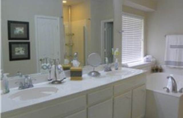5005 Meyers Lane Gallery 3