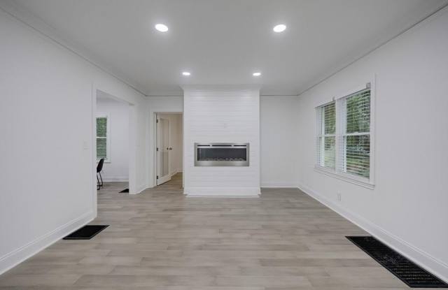 593 Lynnhaven Drive SW Gallery 4