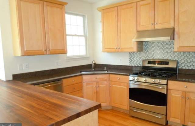 137 HEARTH COURT Gallery 3