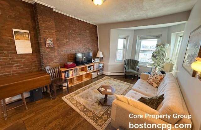 14 Cross St. East - 14 Cross Street East, Somerville, MA 02145