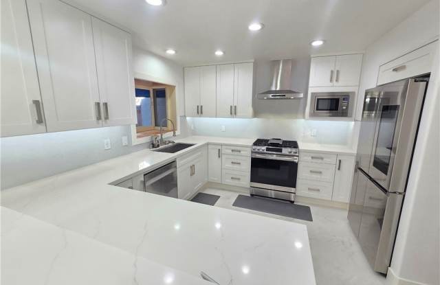 2524 Elden Avenue photos photos
