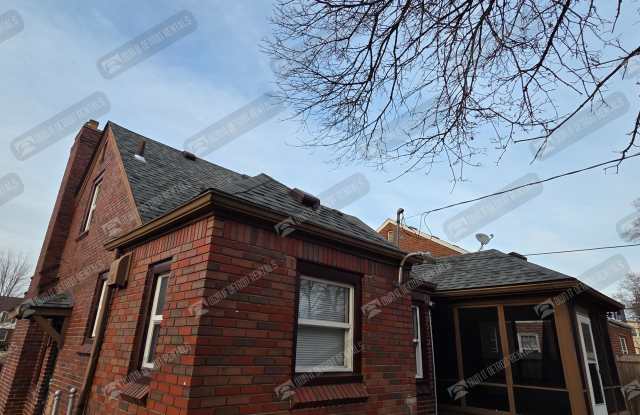 7331 W Outer Dr Gallery 4