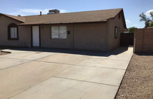 4110 N 71st Ln Gallery 3