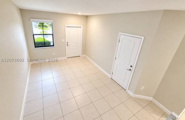 24480 SW 119th Pl Gallery 3