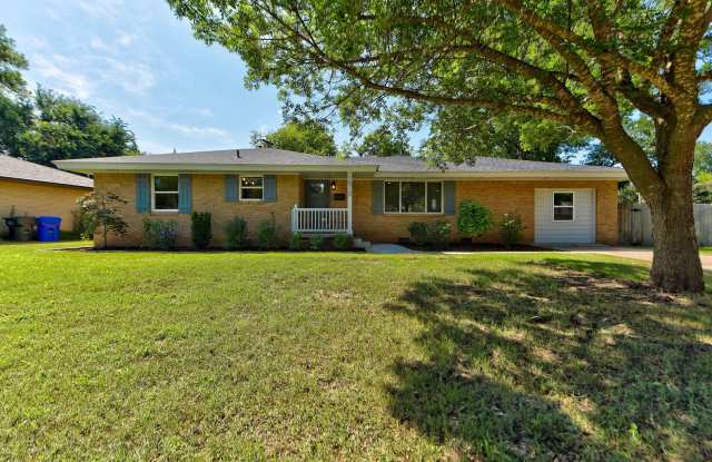 Fully Renovated 4 Bed, 2 Bath Just Minutes from Campus photos photos