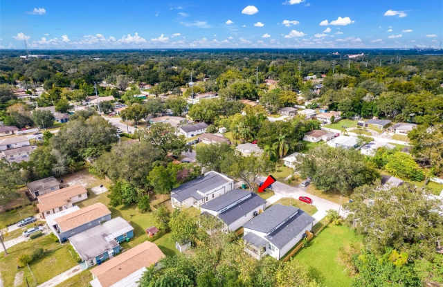 3717 E CLIFTON Street Gallery 2